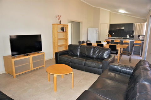 9 Krait Street - Perfect For Large Groups Or Families Alike - New Castle Holiday 2
