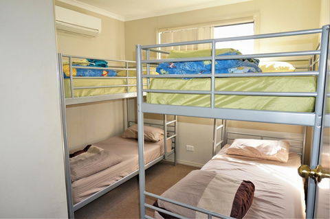 9 Krait Street - Perfect For Large Groups Or Families Alike - New Castle Holiday 9