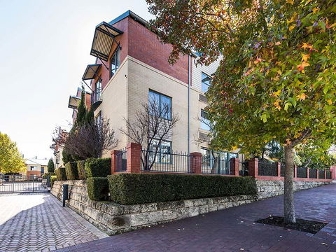 Subiaco Village 28 - New Castle Holiday 25