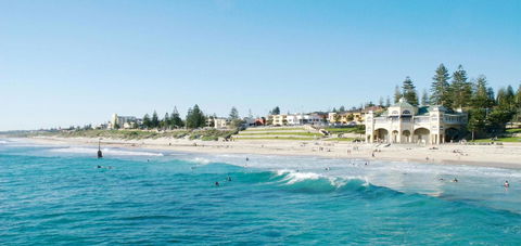 While Away Holiday Accommodation - New Castle Holiday 21