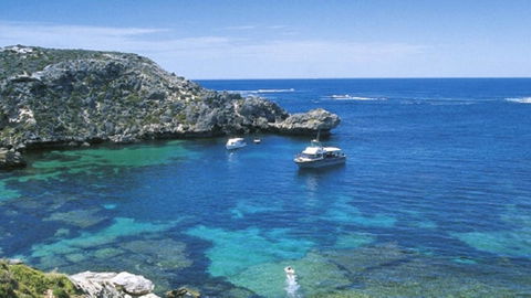 While Away Holiday Accommodation - New Castle Holiday 2