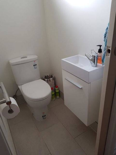 While Away Holiday Accommodation - New Castle Holiday 13