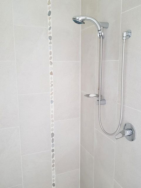 While Away Holiday Accommodation - New Castle Holiday 8