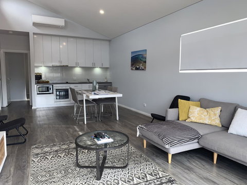 17 By The Sea - New Castle Holiday 5