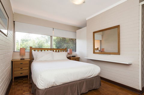 Rosalie 35 - New Castle Holiday 13