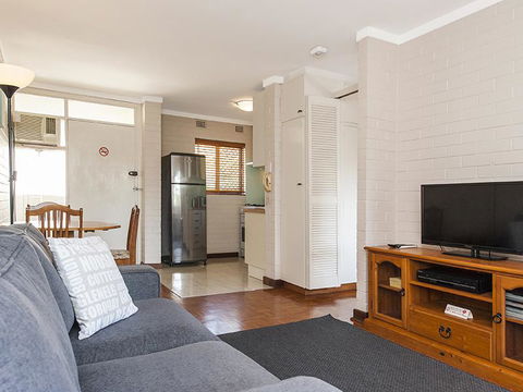 Rosalie 35 - New Castle Holiday 8