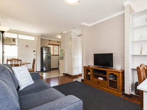 Rosalie 35 - New Castle Holiday 1