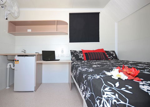 Meekatharra Accommodation Centre - New Castle Holiday 4