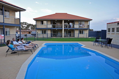 Pinnacles Edge Resort - New Castle Holiday 3