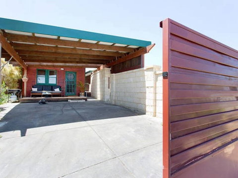 Sunset Cottage - New Castle Holiday 0