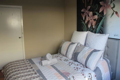 Mullaloo B & B - New Castle Holiday 5