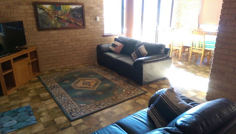 Kestrel Chalets - New Castle Holiday 6