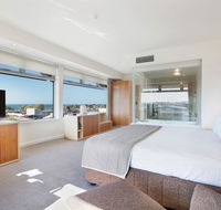 Quality Hotel Gateway Inn Devonport - New Castle Holiday