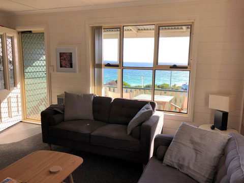 BINALONG BEACH COTTAGE Beachfront At Bay Of Fires Next To Restaurant - New Castle Holiday 12