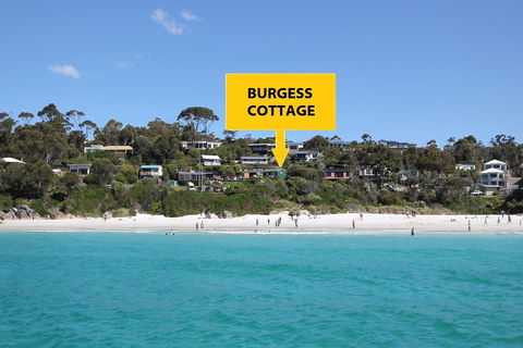 BINALONG BEACH COTTAGE Beachfront At Bay Of Fires Next To Restaurant - New Castle Holiday 0