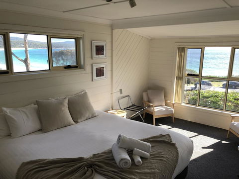 BINALONG BEACH COTTAGE Beachfront At Bay Of Fires Next To Restaurant - New Castle Holiday 4