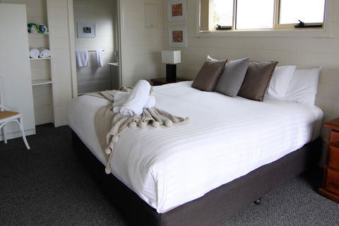 BINALONG BEACH COTTAGE Beachfront At Bay Of Fires Next To Restaurant - New Castle Holiday 15