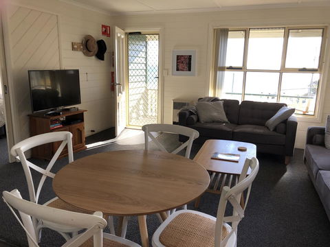 BINALONG BEACH COTTAGE Beachfront At Bay Of Fires Next To Restaurant - New Castle Holiday 5