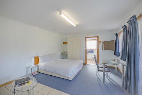 Queechy Motel - New Castle Holiday 3