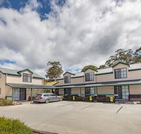 Queechy Motel - New Castle Holiday