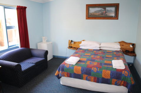 Tullah Lakeside Lodge - New Castle Holiday 10