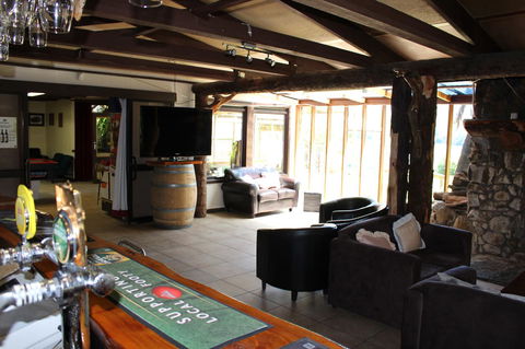 Tullah Lakeside Lodge - New Castle Holiday 22