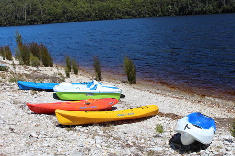 Tullah Lakeside Lodge - New Castle Holiday 16