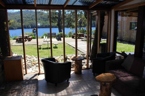 Tullah Lakeside Lodge - New Castle Holiday 28