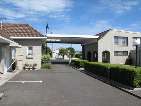 Barclay Motor Inn - New Castle Holiday 11