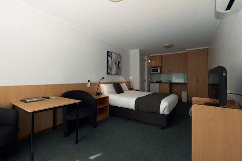 Barclay Motor Inn - New Castle Holiday 4