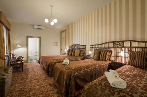Hadley\'s Orient Hotel - New Castle Holiday 20