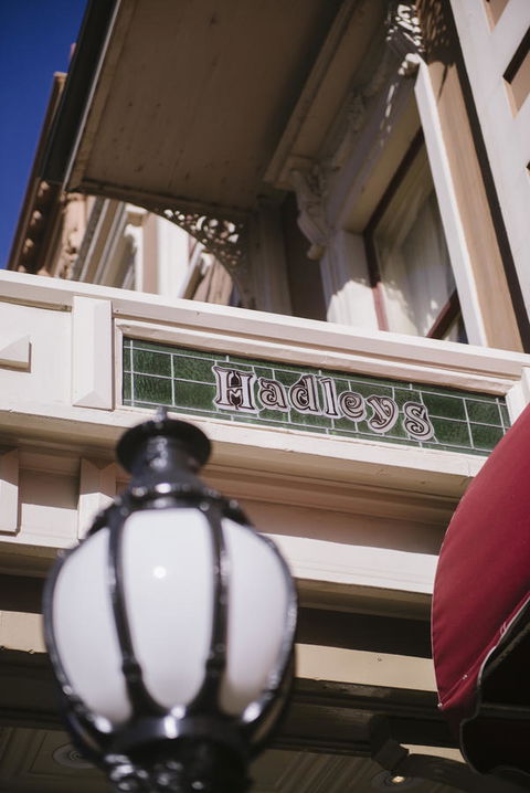 Hadley\'s Orient Hotel - New Castle Holiday 35