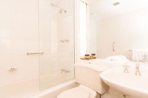 Hadley\'s Orient Hotel - New Castle Holiday 39