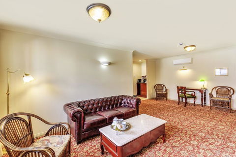 Hadley\'s Orient Hotel - New Castle Holiday 17