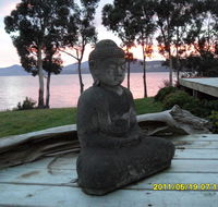 The Anchorage Waterfront Apartment - New Castle Holiday