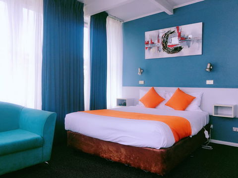 Waterfront Lodge Motel - New Castle Holiday 22