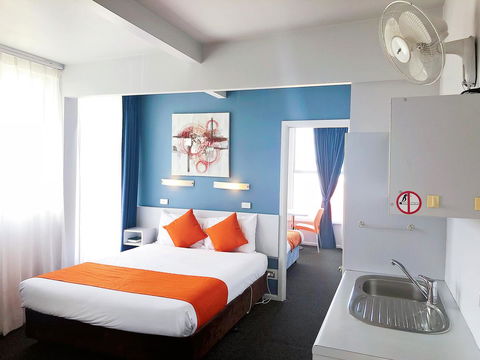 Waterfront Lodge Motel - New Castle Holiday 8