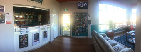 Waterfront Lodge Motel - New Castle Holiday 30