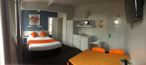 Waterfront Lodge Motel - New Castle Holiday 35
