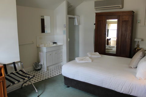 The Macquarie Hobart - New Castle Holiday 30