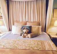 Wandering Geese Boutique Bed and Breakfast - New Castle Holiday