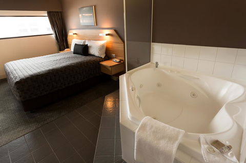 The Old Woolstore Apartment Hotel - New Castle Holiday 28