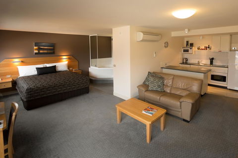 The Old Woolstore Apartment Hotel - New Castle Holiday 25