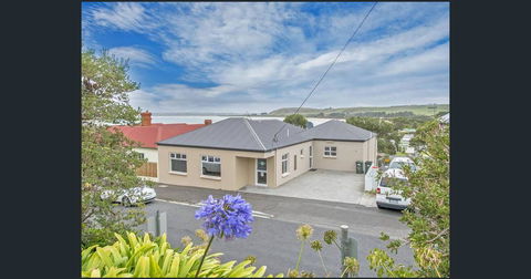 Church Street Villas - New Castle Holiday 8