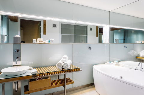 The Henry Jones Art Hotel - New Castle Holiday 41