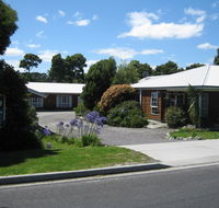 Castaway Holiday Apartments - New Castle Holiday