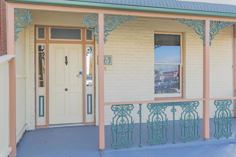 4 Bedroom House - Hobart CBD - Free Parking - Free WIFI - New Castle Holiday 25
