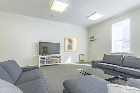 4 Bedroom House - Hobart CBD - Free Parking - Free WIFI - New Castle Holiday 20