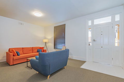 4 Bedroom House - Hobart CBD - Free Parking - Free WIFI - New Castle Holiday 10