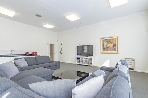 4 Bedroom House - Hobart CBD - Free Parking - Free WIFI - New Castle Holiday 12